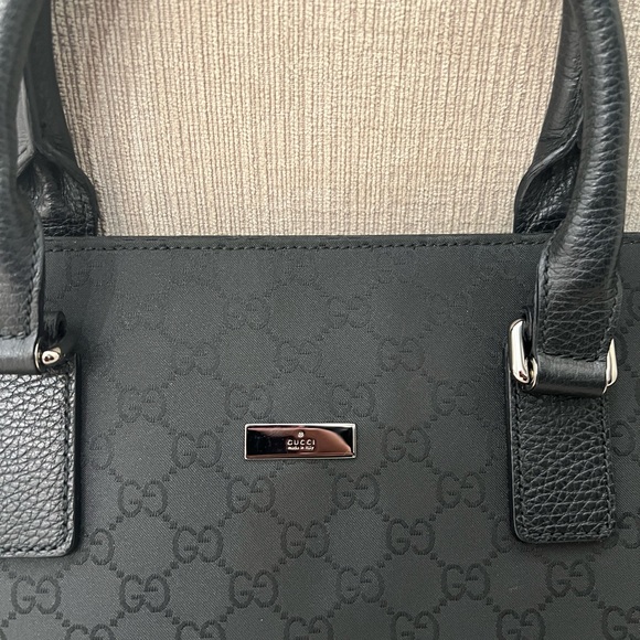GUCCI BLACK GG Monogram Nylon and Leather Top Zip - Picture 5 of 12